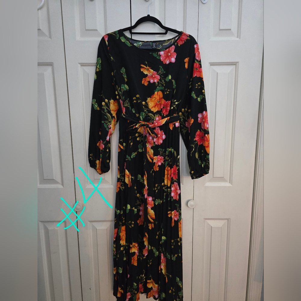 Floral Black Pleated Maxi Dress 1X